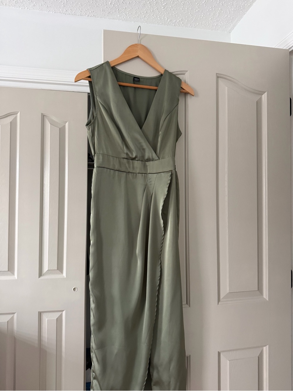 SHEIN Olive Green Sleeveless Wrap Maxi Dress